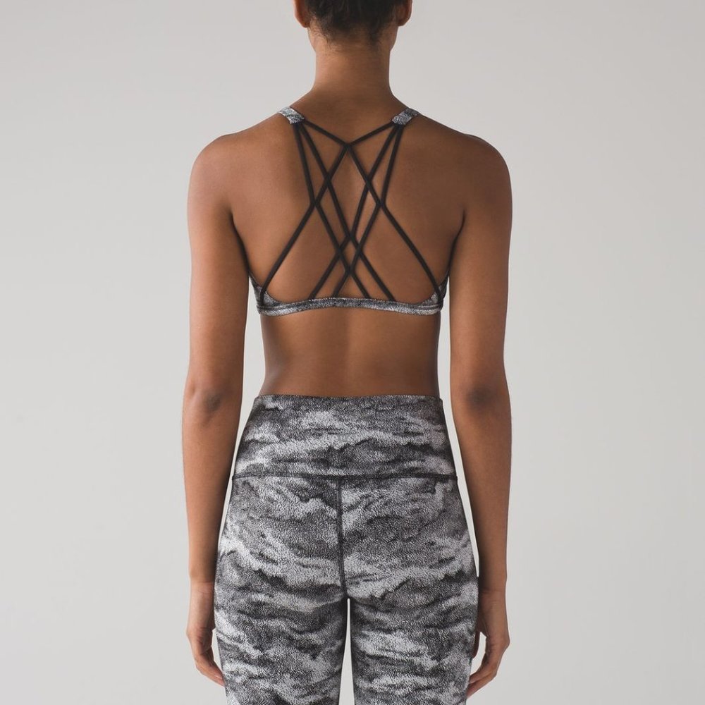 Lululemon Free To Be Zen Bra Power Luxtreme Hazy Days Black White Size 10